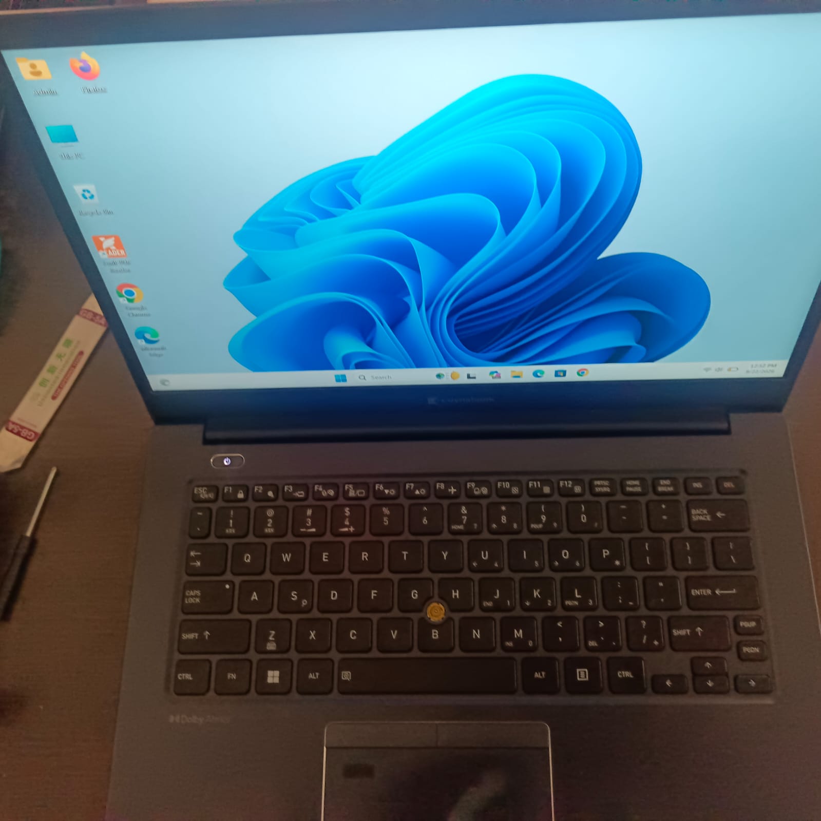 TOSHIBA X40-J  I7 11TH GEN / 16GB RAM / 256GB SSD / 14" FHD SCREEN